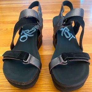 OTBT Black Wedges Size 9.5